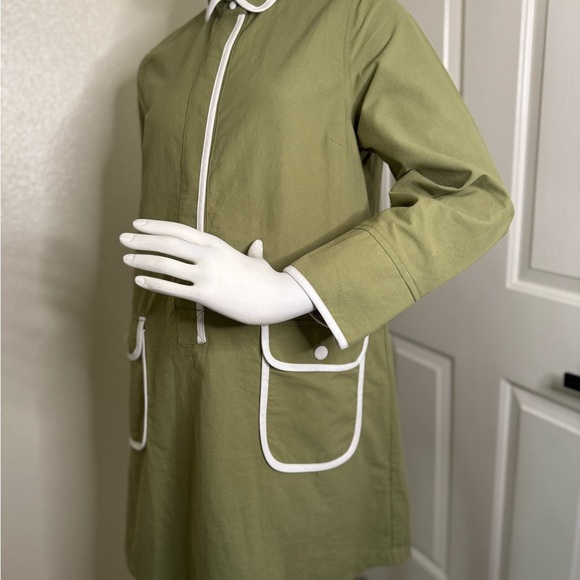 Pomander Place Green Mini Dress.   #49 - Picture 6 of 14